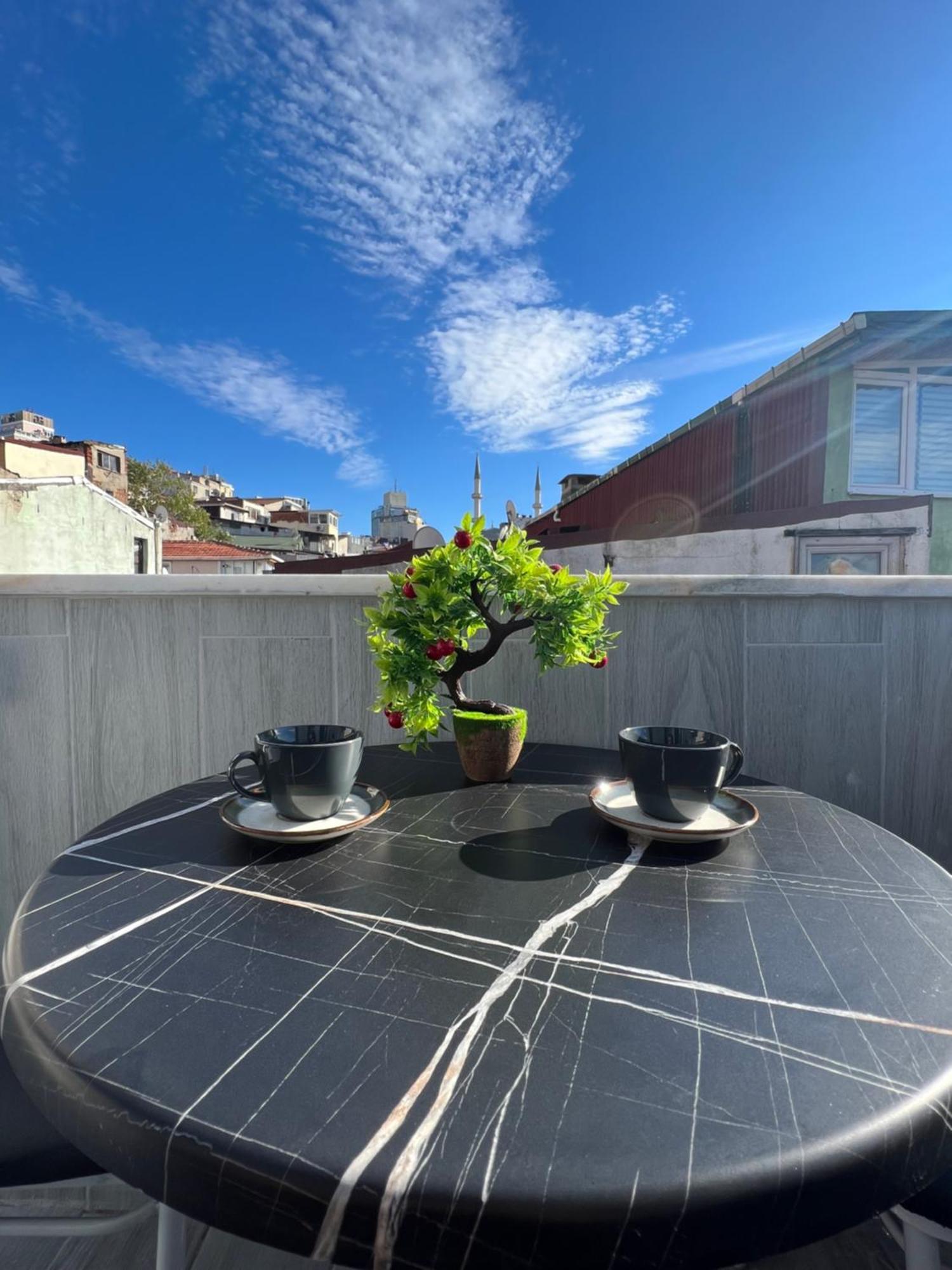 Taksim Larissa Residence Istanboel Buitenkant foto