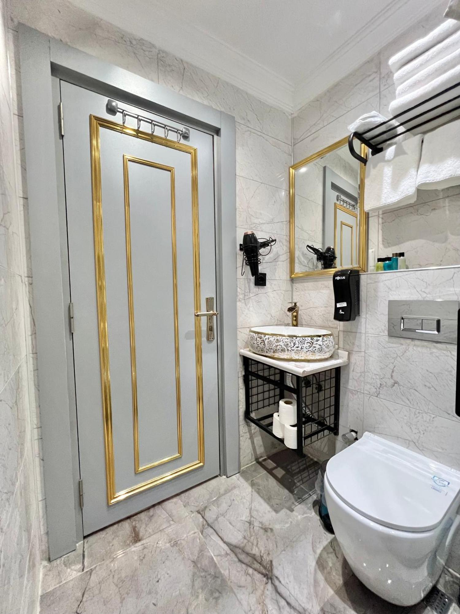 Taksim Larissa Residence Istanboel Buitenkant foto